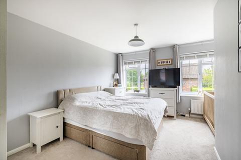 16 Benchfield Close, East Grinstead, RH19 3NZ