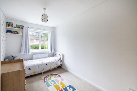 16 Benchfield Close, East Grinstead, RH19 3NZ