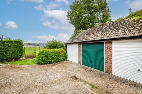 16 Benchfield Close, East Grinstead, RH19 3NZ