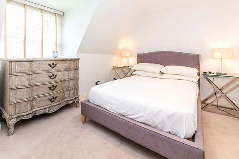 1 bedroom apartment to rent, Grosvenor Hill, London, W1K