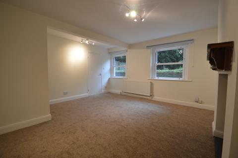 Studio to rent, The Avenue, Surbiton