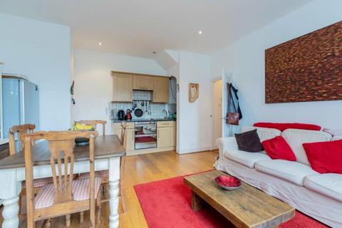 1 bedroom ground floor flat to rent, 84 North Town Road, Maidenhead SL6