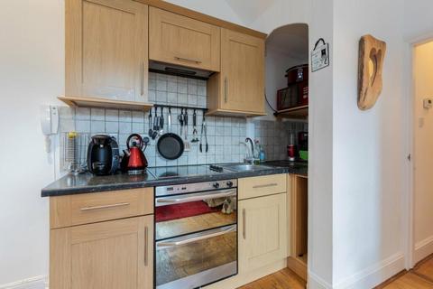 1 bedroom ground floor flat to rent, 84 North Town Road, Maidenhead SL6