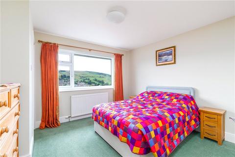 47 Aire Valley Drive, Bradley, Keighley, BD20 9HY