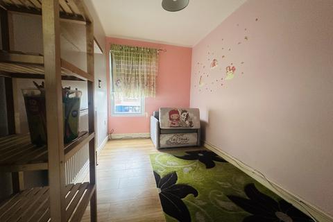 3 bedroom flat to rent, Bearwood Road,  Smethwick, B66