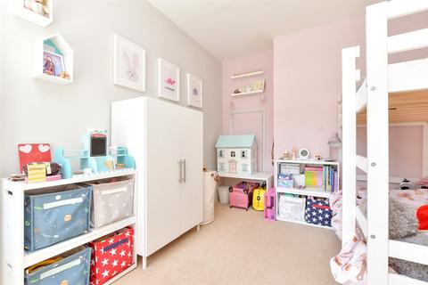 16 Albion Road, Reigate, RH2 7JY