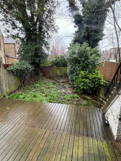 3 bedroom flat to rent, Uxbridge Road, London W5