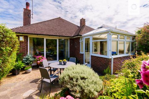 2 bedroom detached bungalow for sale, Hangleton Valley Drive, Hove, BN3 8AP