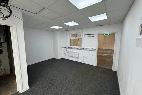 Commercial development to rent, Tatbank Road, Oldbury, B69