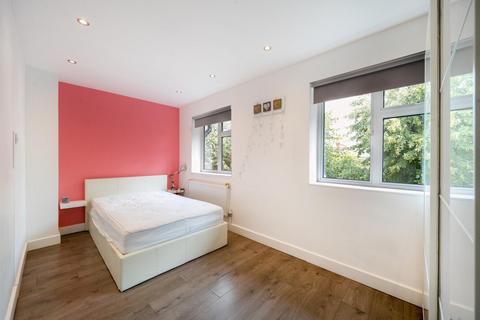 2 bedroom flat for sale, Compayne Gardens, West Hampstead