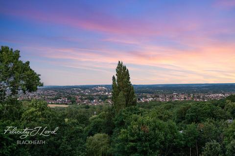 4 bedroom semi-detached house for sale, Eaglesfield Road, London