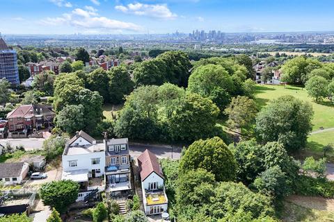 4 bedroom semi-detached house for sale, Eaglesfield Road, London