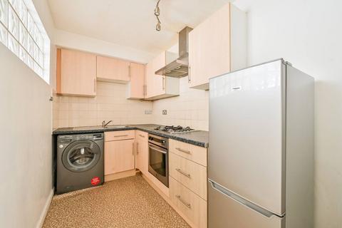 2 bedroom flat to rent, Florence Road, New Cross, London, SE14
