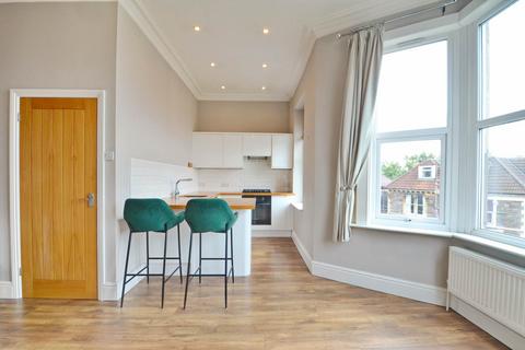 1 bedroom apartment to rent, Belvoir Road, St Andrews