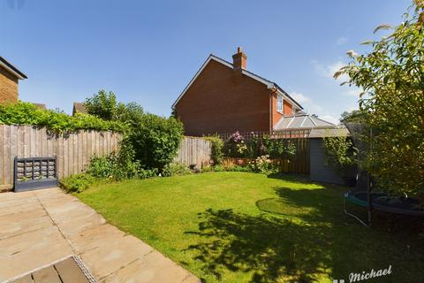 3 bedroom semi-detached house for sale, Faithfull Close, Stone  AYLESBURY, HP17 8PW