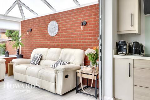 3 Ashness Close, Lowestoft, NR32 4UW