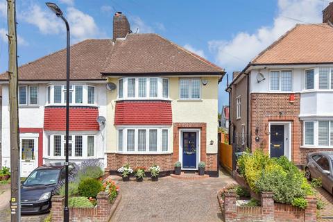 3 bedroom semi-detached house for sale, Leadale Avenue, Chingford