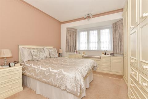 60 Leadale Avenue, London, E4 8AY