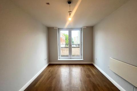 2 bedroom flat to rent, Windsor Court, James Street, Edgeley