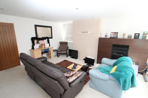 2 bedroom flat to rent, Ripon Road, Harrogate, North Yorkshire, UK, HG1