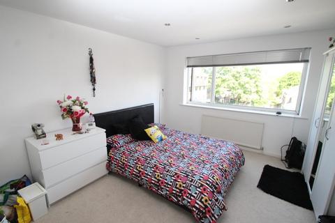 2 bedroom flat to rent, Ripon Road, Harrogate, North Yorkshire, UK, HG1