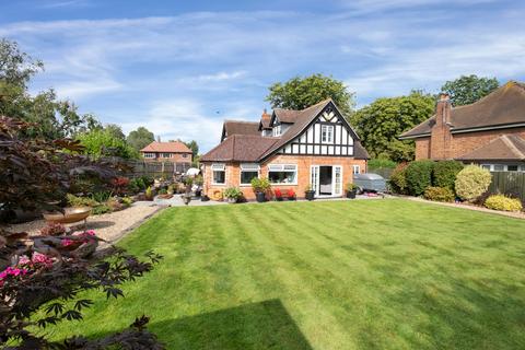 4 bedroom detached house for sale, Period Property on Burton Road, Melton Mowbray, LE13 1DL