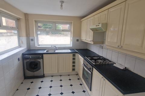 3 bedroom terraced house to rent, Olney Street, Liverpool