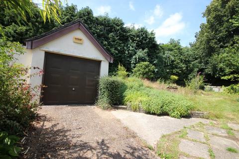 18 Lancaster Drive, Broadstone, BH18 9EL