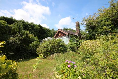18 Lancaster Drive, Broadstone, BH18 9EL