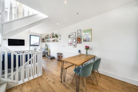 Flat F, 1 Clyde Street, London, SE8 5LW