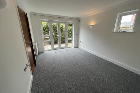 2 bedroom flat to rent, Chessel Avenue, Bournemouth BH5