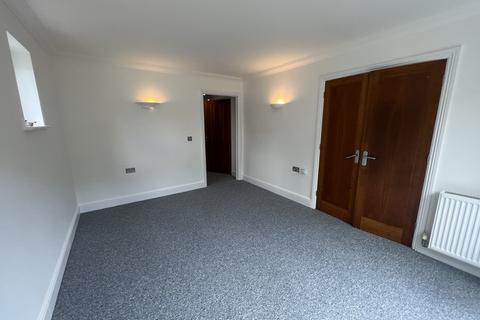 2 bedroom flat to rent, Chessel Avenue, Bournemouth BH5