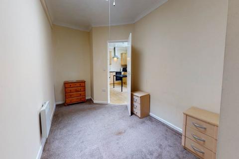 2 bedroom flat to rent, Blue Street , Carmarthen,