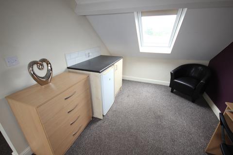 1 bedroom in a house share to rent, Shobnall Street, Burton upon Trent DE14