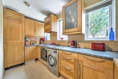 2 bedroom house to rent, Hazelmere Road London NW6