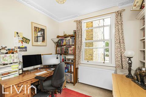 69 Warren Road, Croydon, CR0 6PF