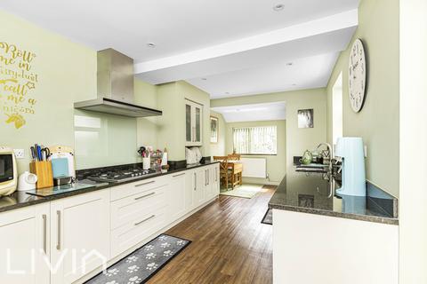 69 Warren Road, Croydon, CR0 6PF