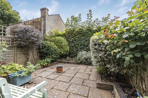 69 Warren Road, Croydon, CR0 6PF