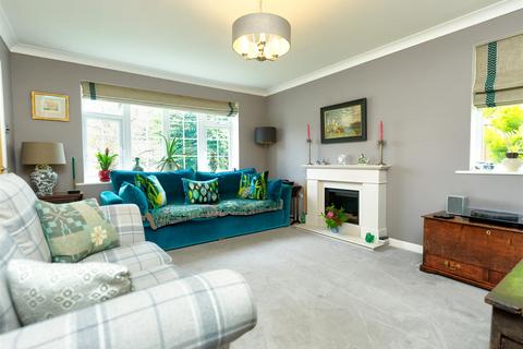 4 bedroom house for sale, Manor Gardens, Pontesbury, Shrewsbury