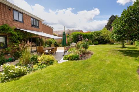 4 bedroom house for sale, 3 Manor Gardens, Pontesbury, Shrewsbury, SY5 0RG