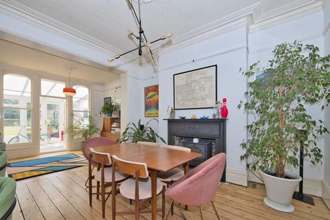 16 Brockman Road, Folkestone, CT20 1DL