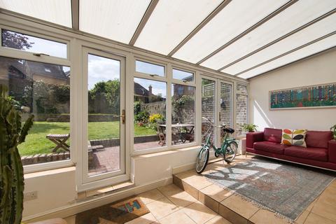 16 Brockman Road, Folkestone, CT20 1DL