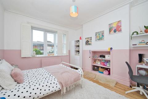 16 Brockman Road, Folkestone, CT20 1DL
