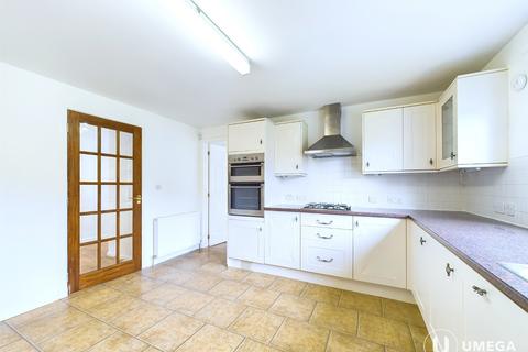 4 bedroom detached house to rent, Kekewich Avenue, Craigentinny, Edinburgh, EH7