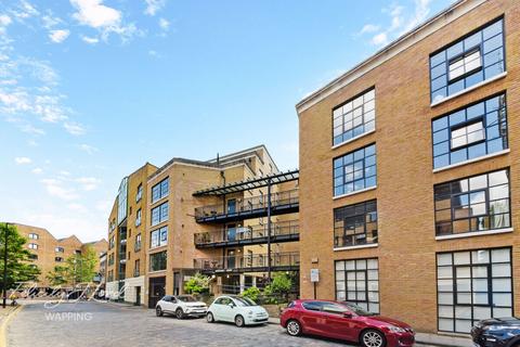 2 bedroom flat for sale, Merchant Court, Wapping Wall, London, E1W