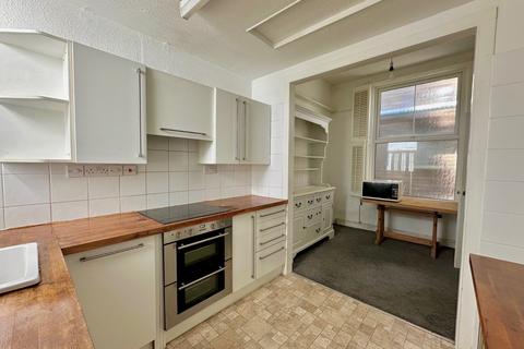 2 bedroom apartment for sale, Prince Of Wales Terrace, Deal, Kent, CT14