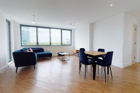 2 bedroom apartment to rent, 704/Regents Plaza, Gosforth, Newcastle Upon Tyne