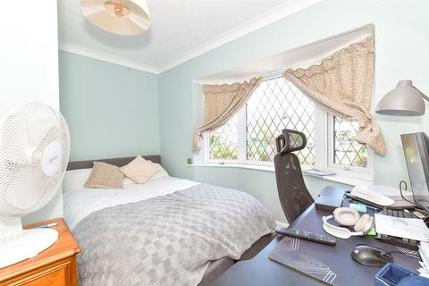 2 bedroom chalet for sale, Selwyn Avenue, Littlehampton, West Sussex