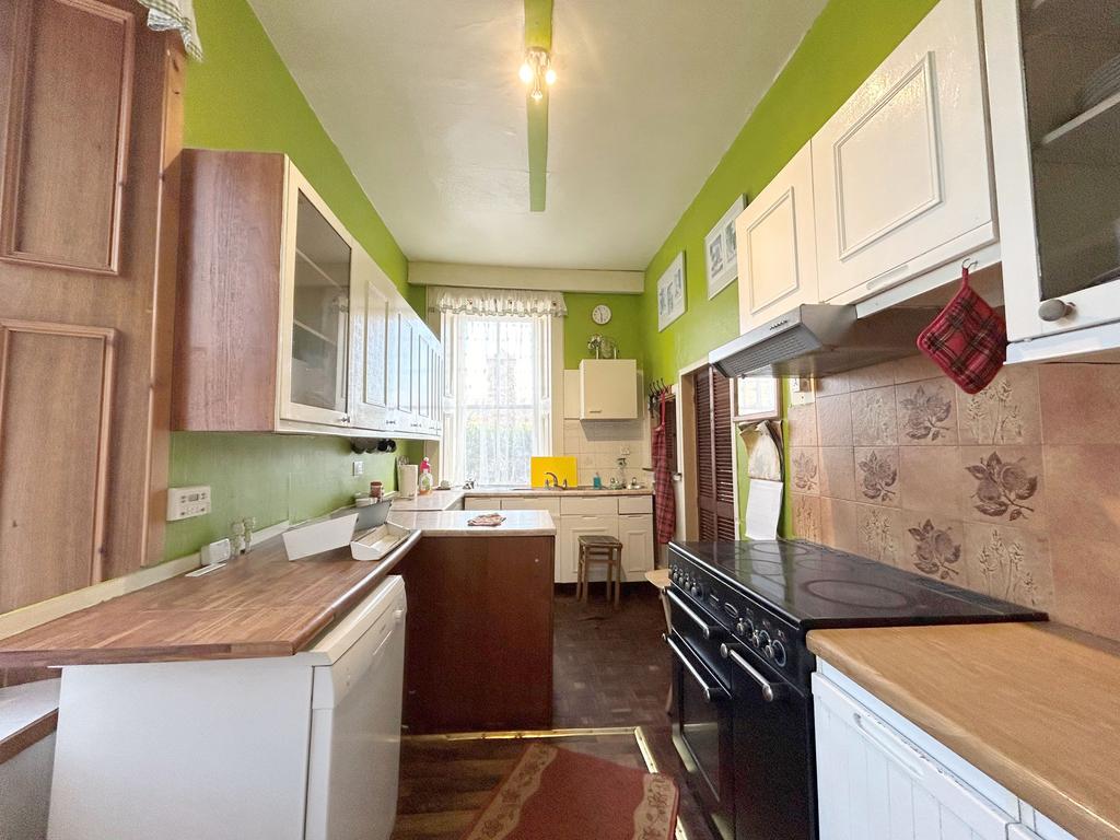 Kitchen (2)