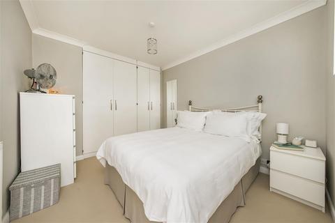 1 bedroom apartment for sale, Sycamore Lodge, Gipsy Lane, London